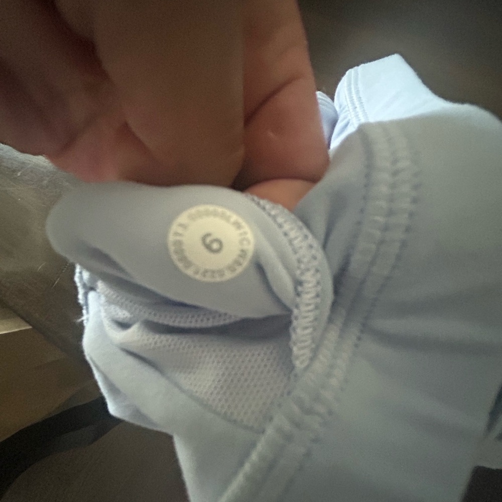Lululemon size 6 Align tanks - Picture 6 of 6